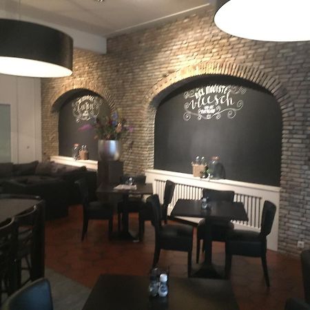 Plein 13 Hotel Drunen Bagian luar foto