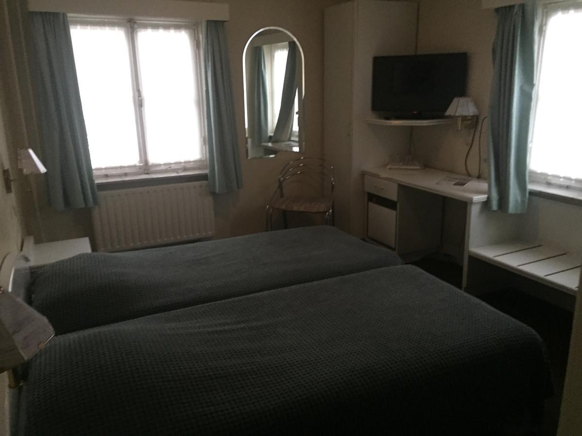 Plein 13 Hotel Drunen Bagian luar foto